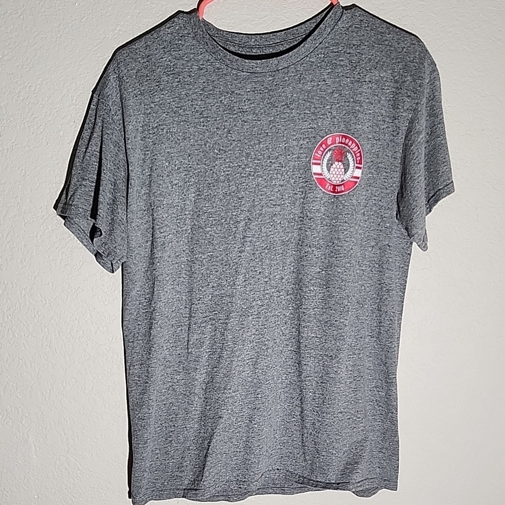 Love & Pineapples Shirt Size M Baseball Graphic Tee